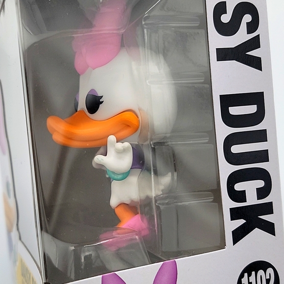 Funko Pop New Disney Mickey and Friends Daisy Duck Figurine #1192 - Picture 3 of 7